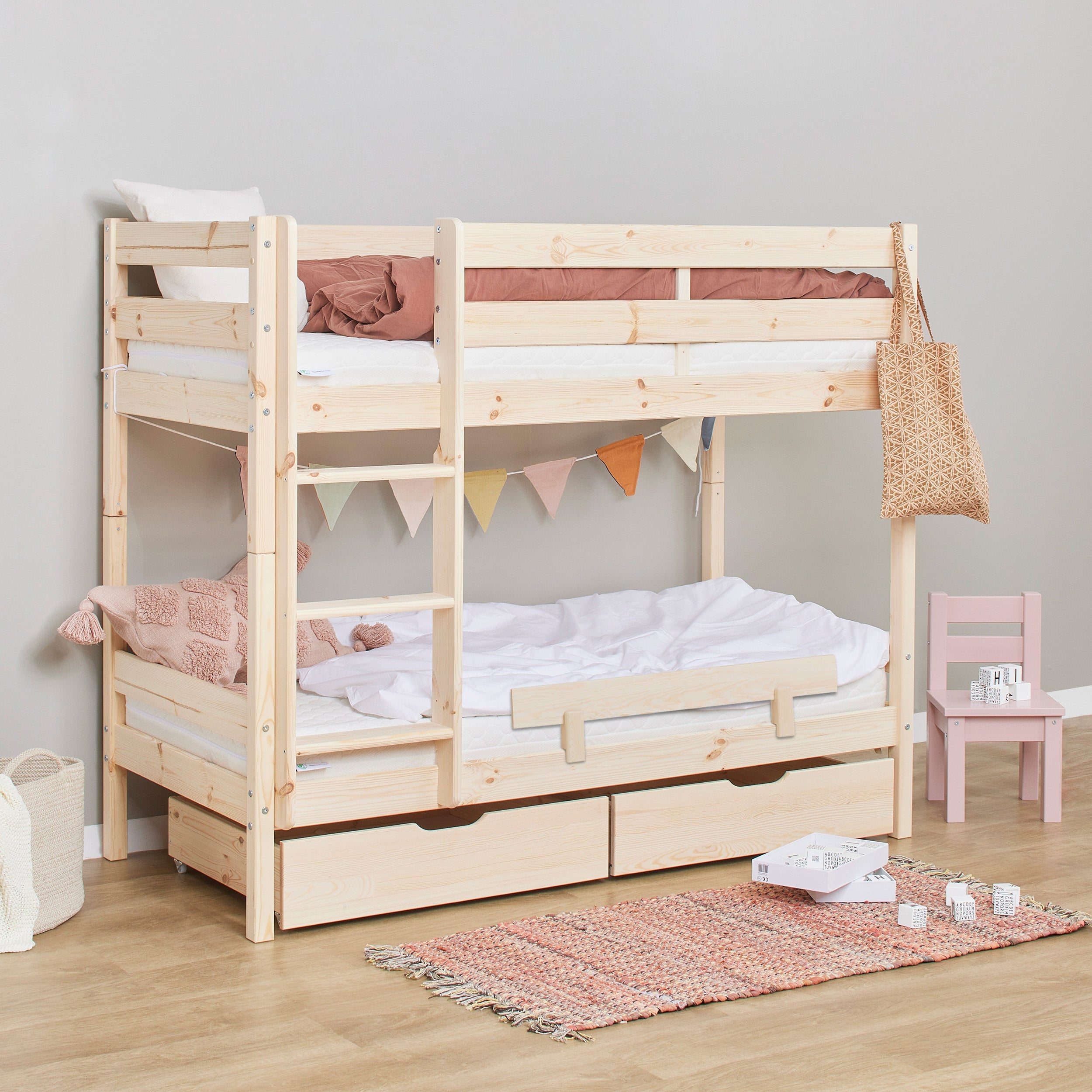 Hoppekids Shorty Bunkbed + Safety Rail/Drawers