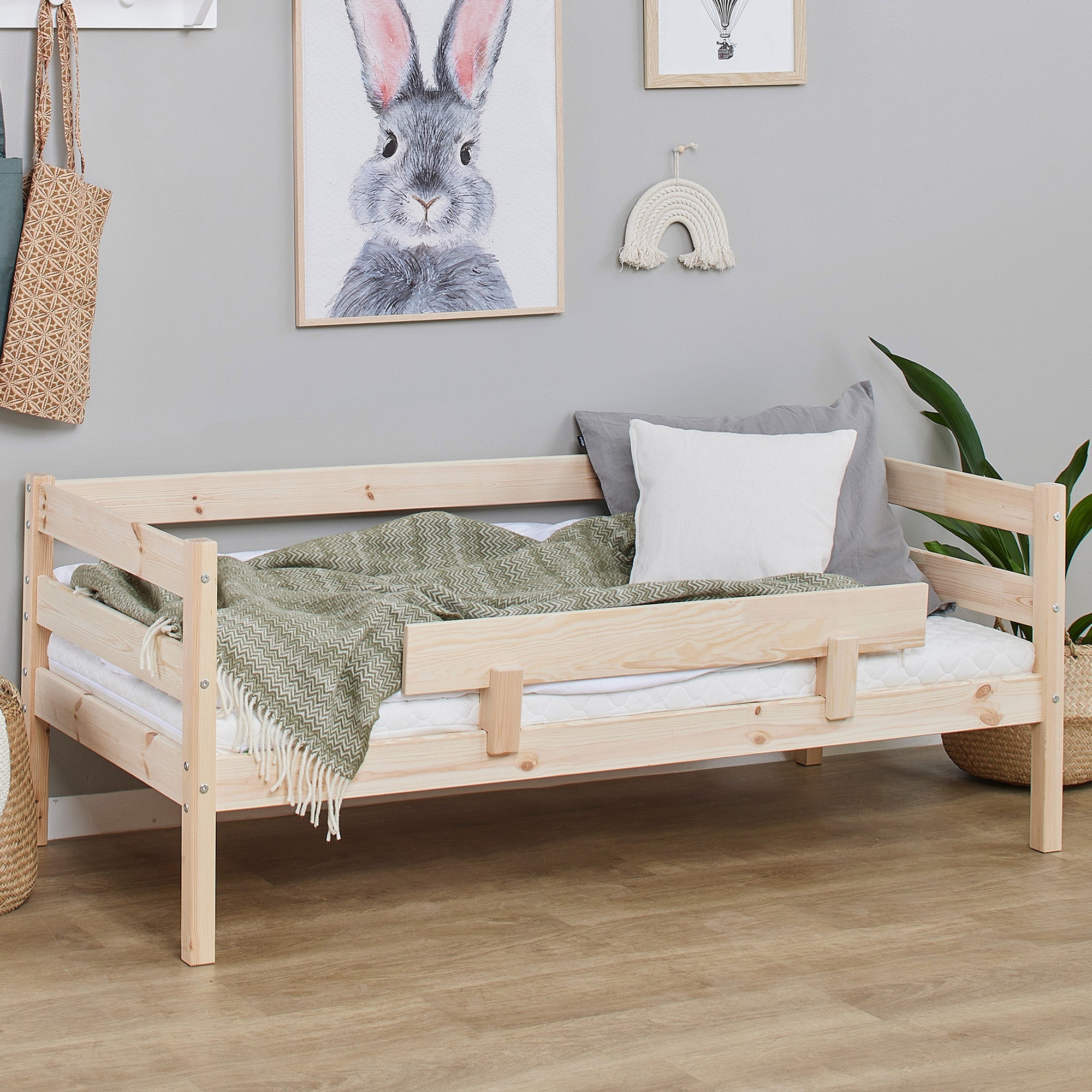 Hoppekids Shorty Daybed + Safety Rail